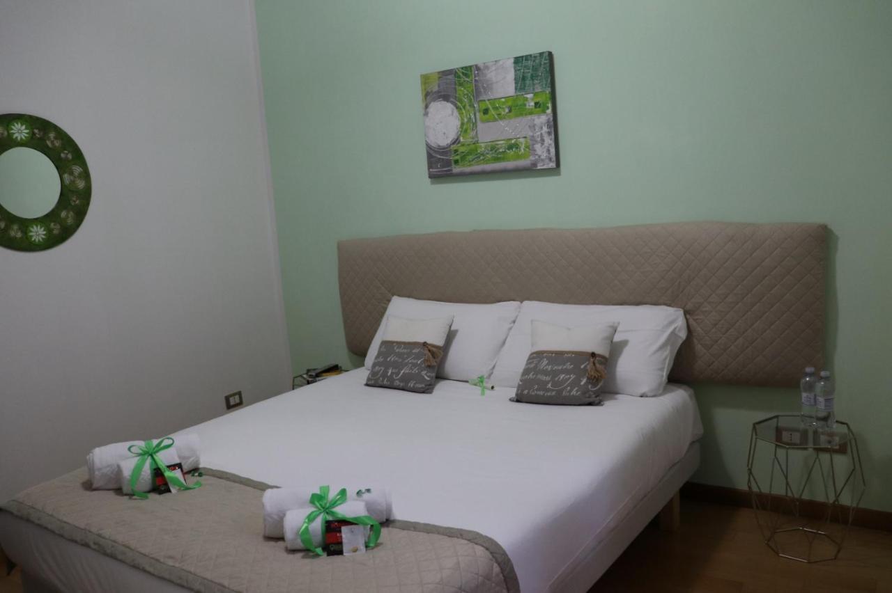 Couette-café Gaudium Colosseo 2*